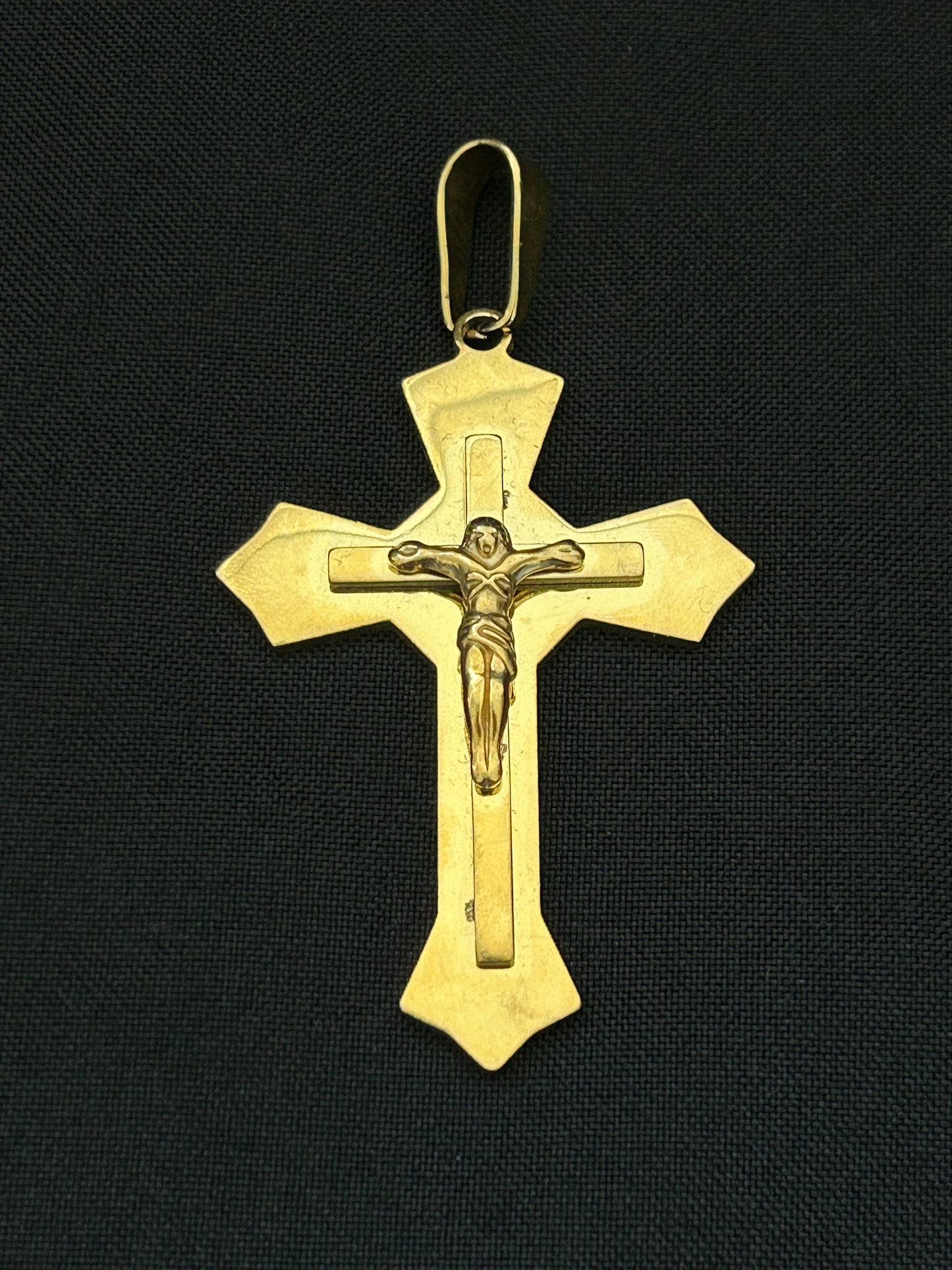 COLGANTE CRISTO RIPS
