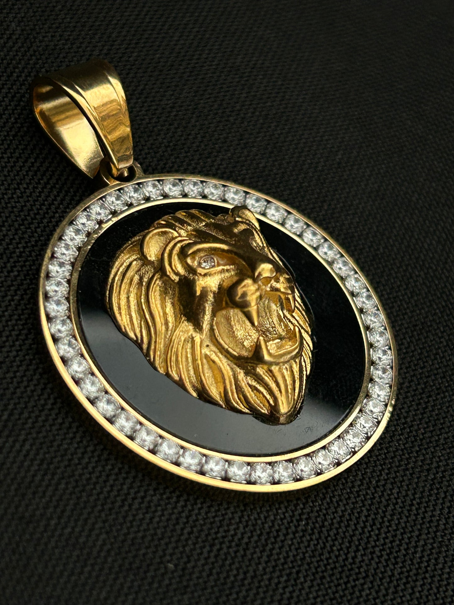 COLGANTE LEON OBSIDIANA