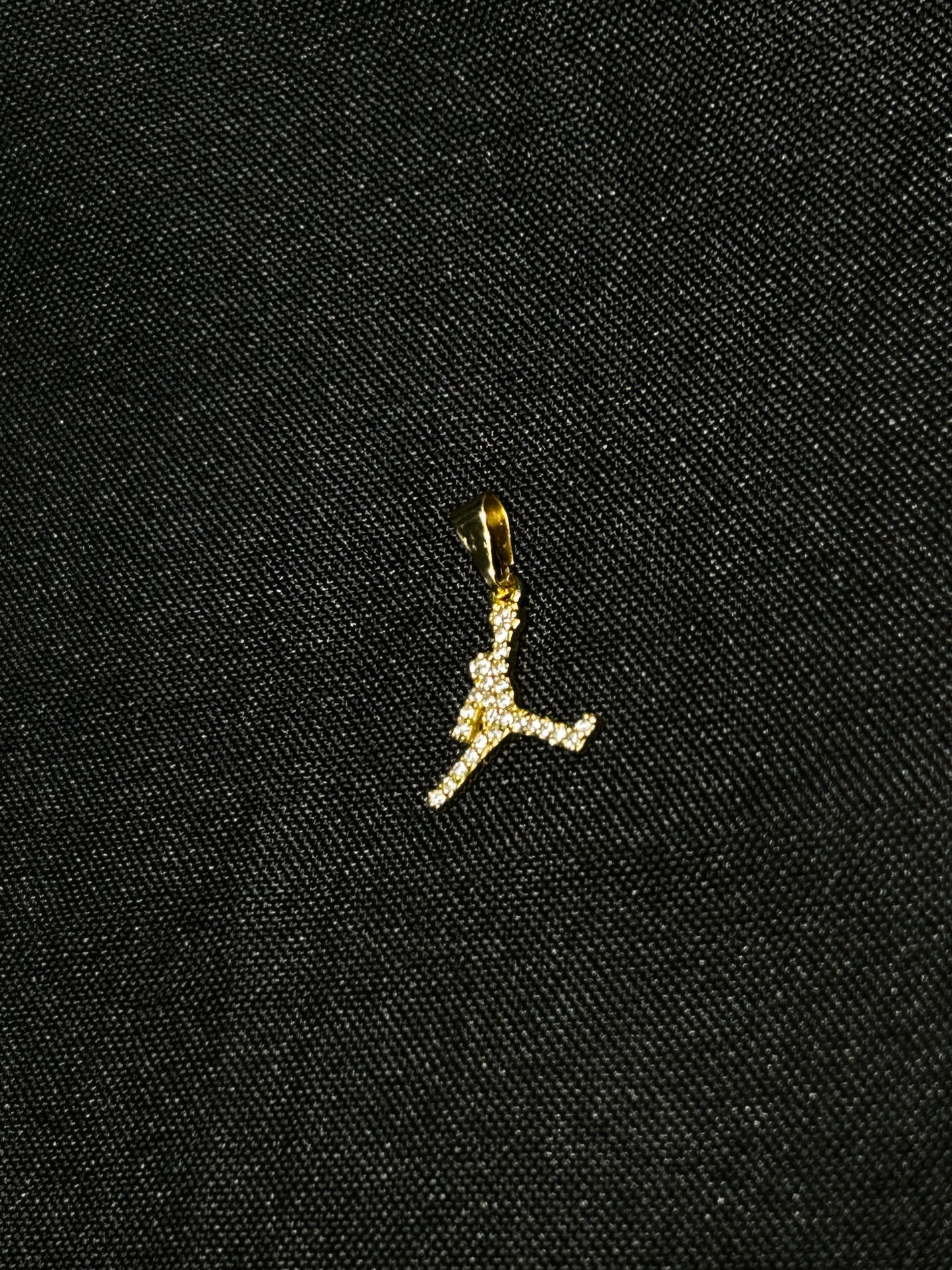 COLGANTE M. JORDAN