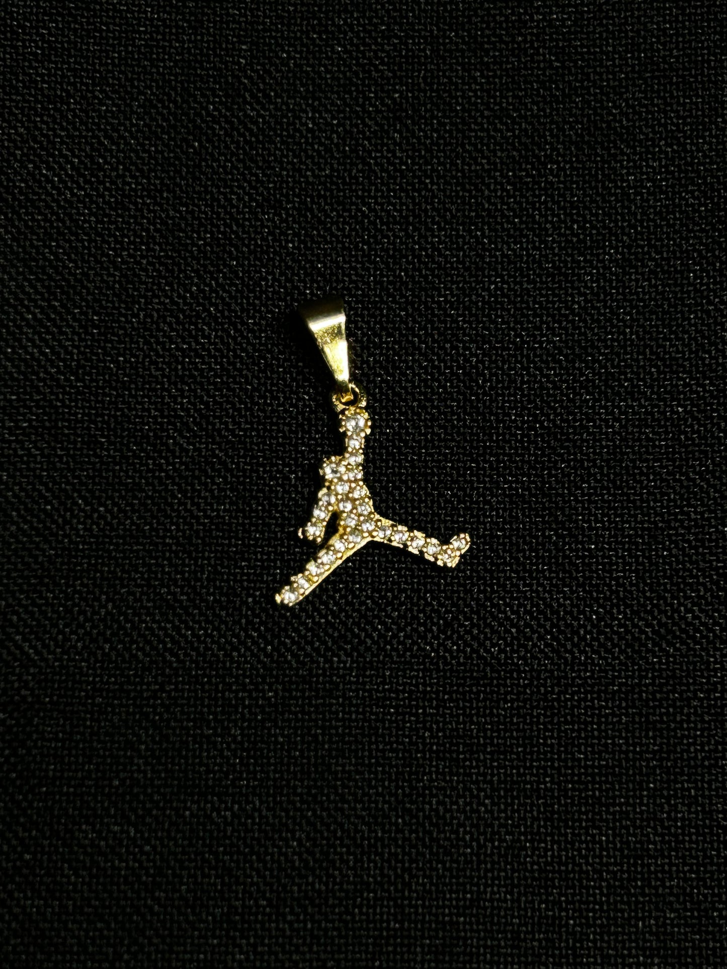 COLGANTE M. JORDAN