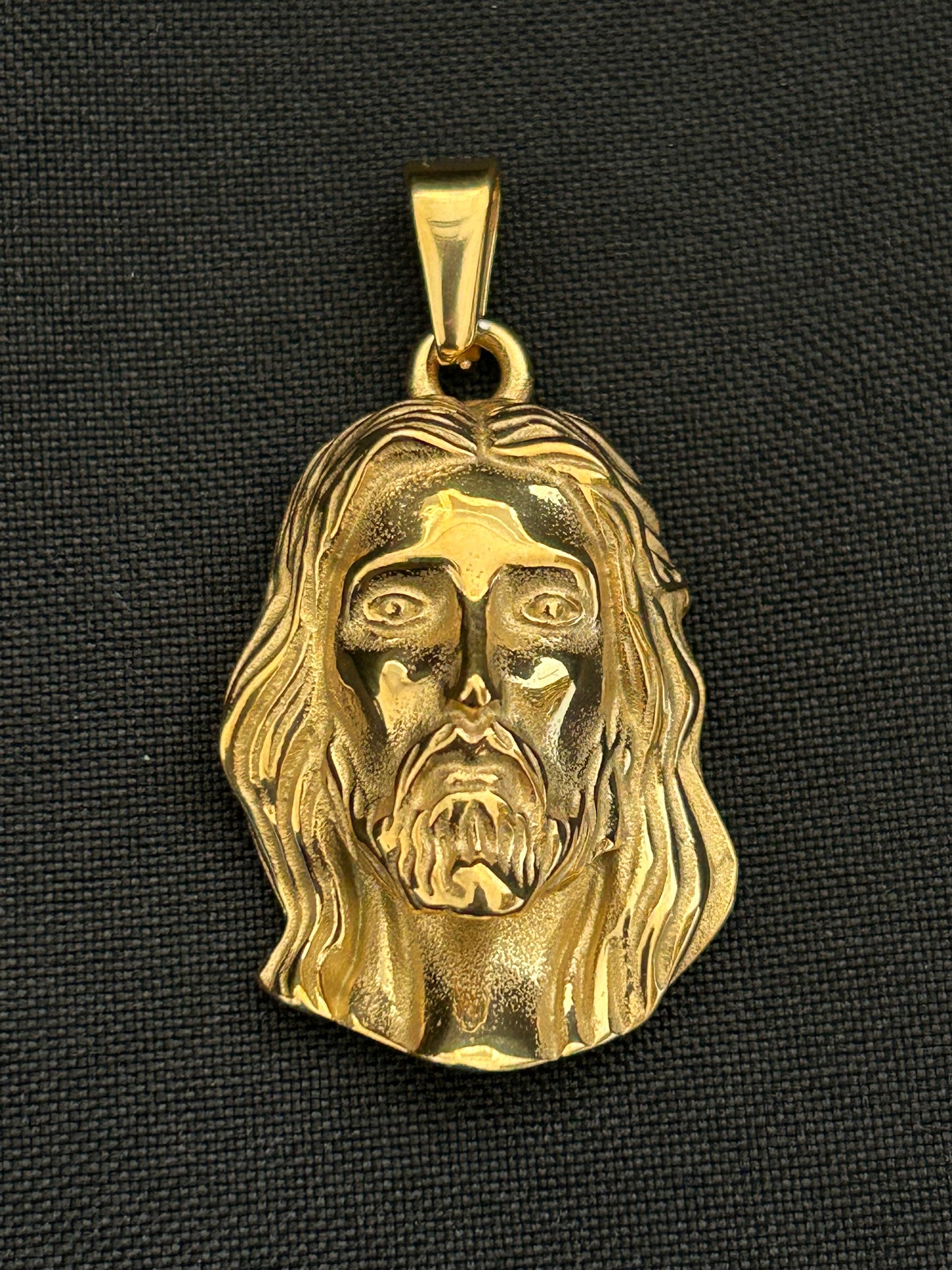 COLGANTE CRISTO RELIEVE