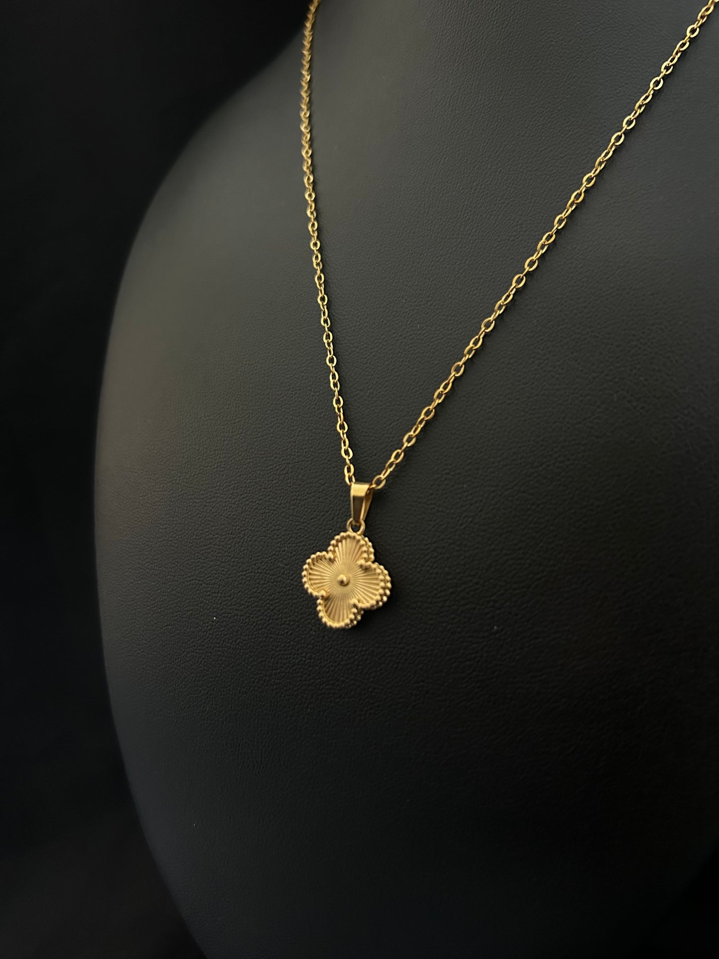 CADENA TRÉBOL GOLD