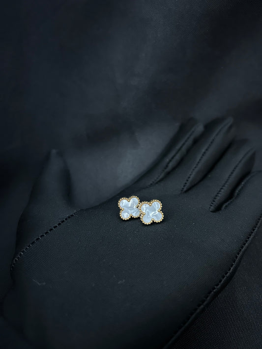 AROS TRÉBOL BLANCOS PERLA